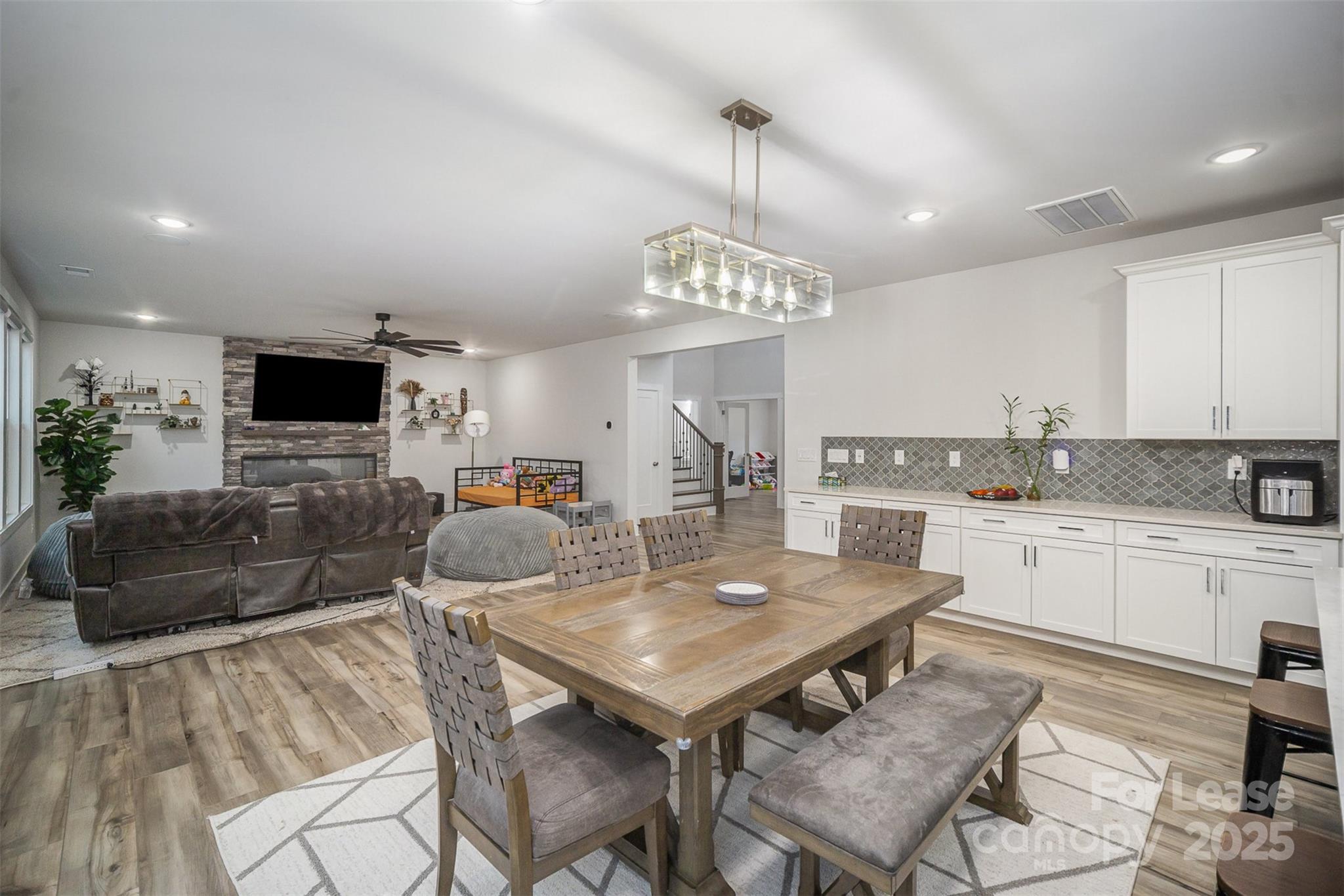 Ridgecrest - Residential Lease