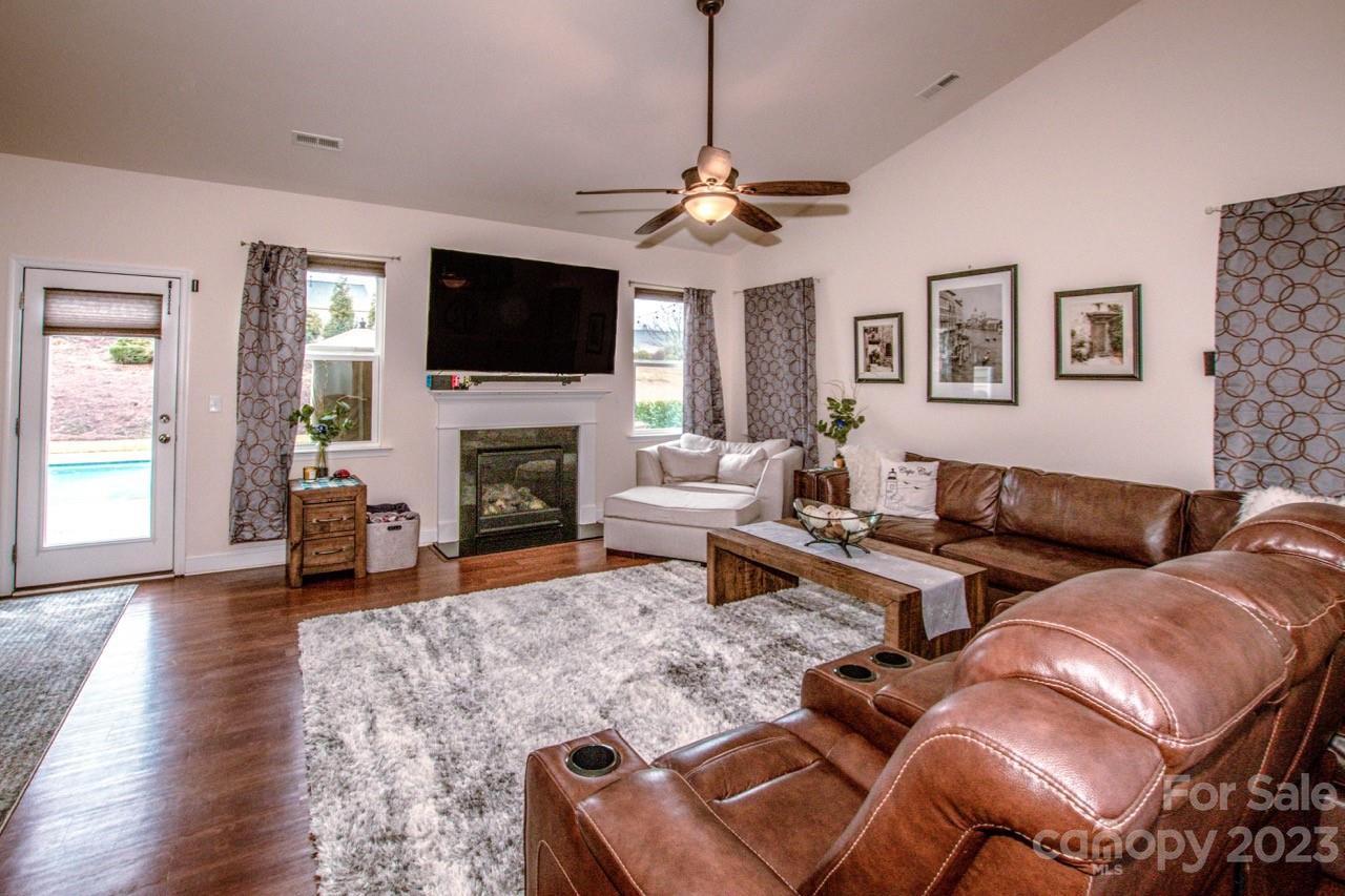 Pecan Hills - Residential