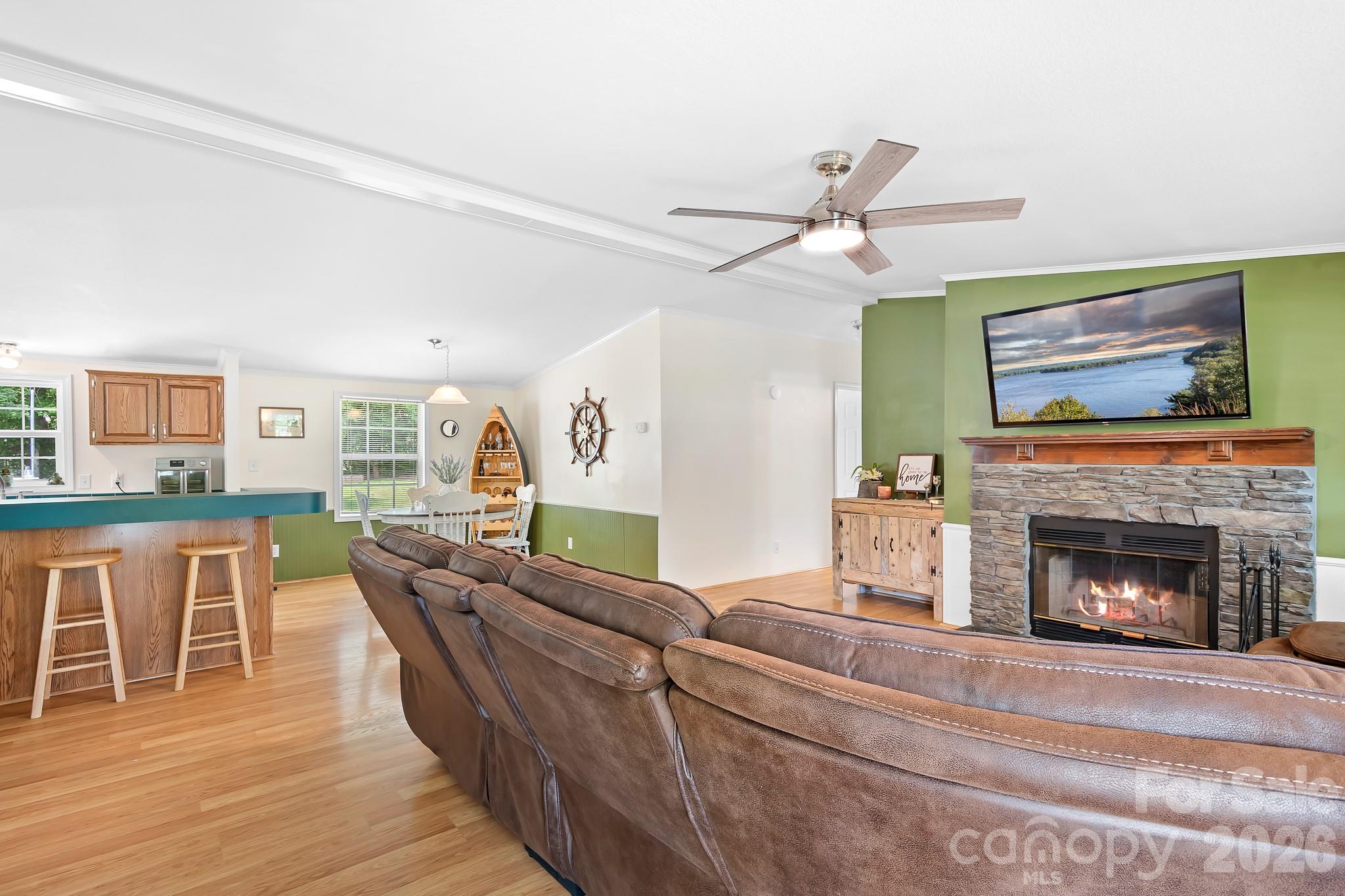 6075 Clearbrook Lane