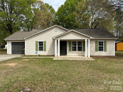 Photo of 1021 Cedar Creek Road, Kannapolis, NC 28083 (MLS # 4363775)