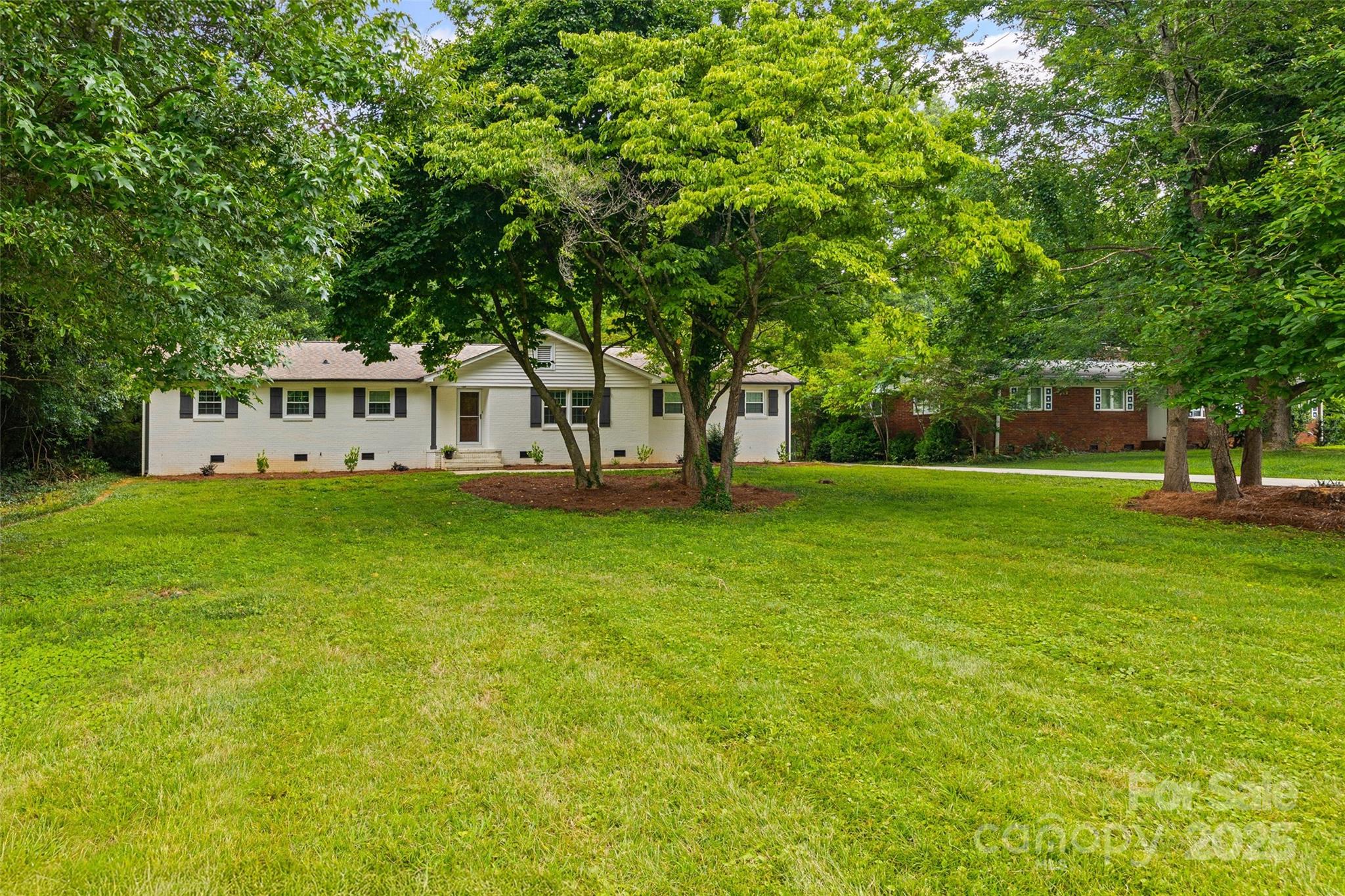 1045 Dooley Drive