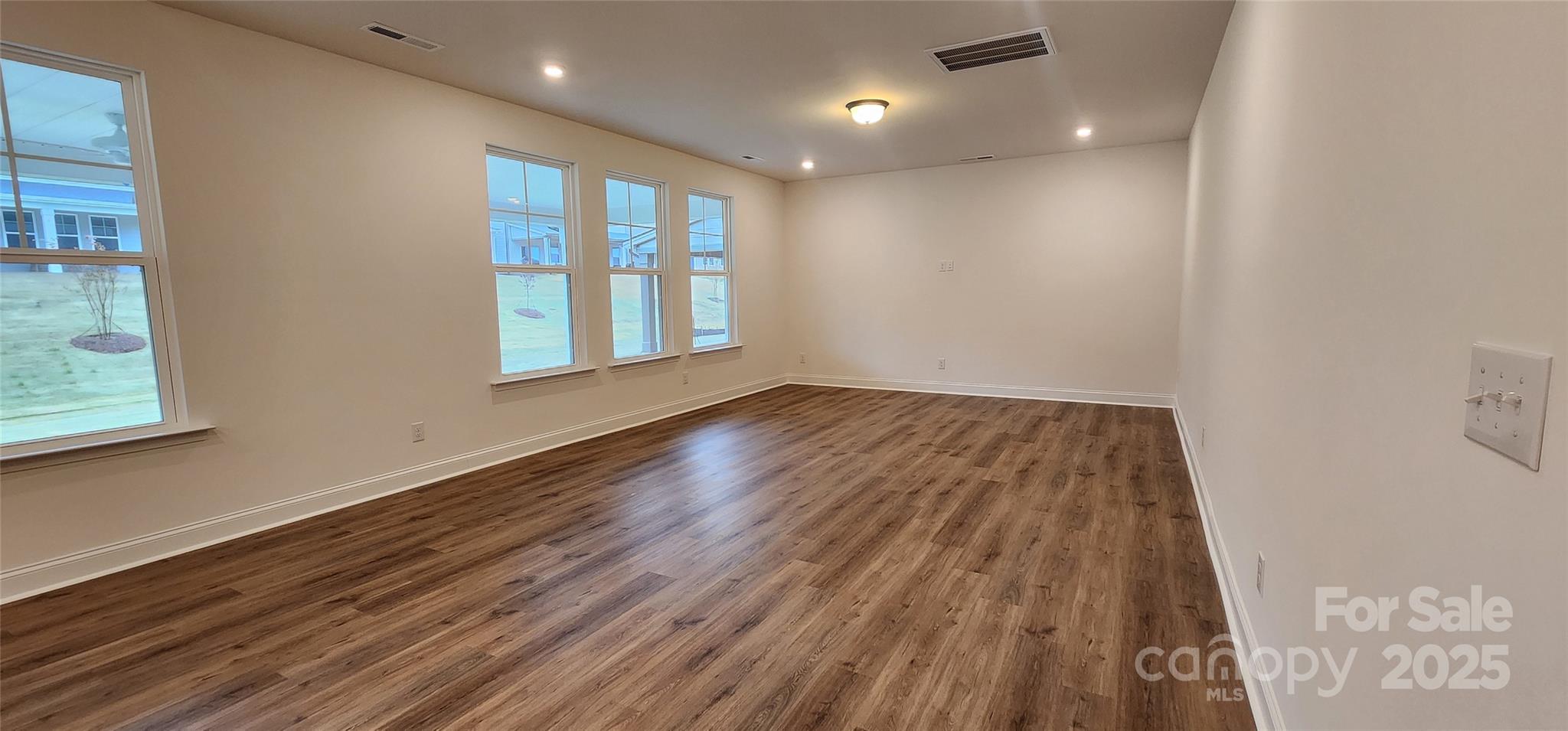 Lakeside Glen - Residential