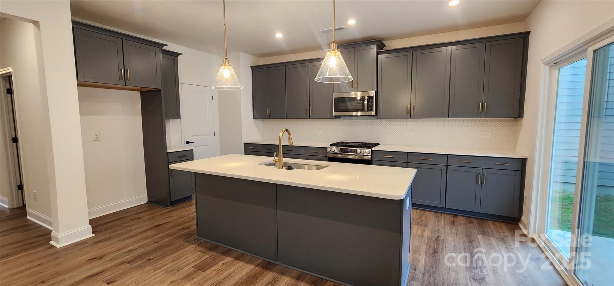 Lakeside Glen - Residential