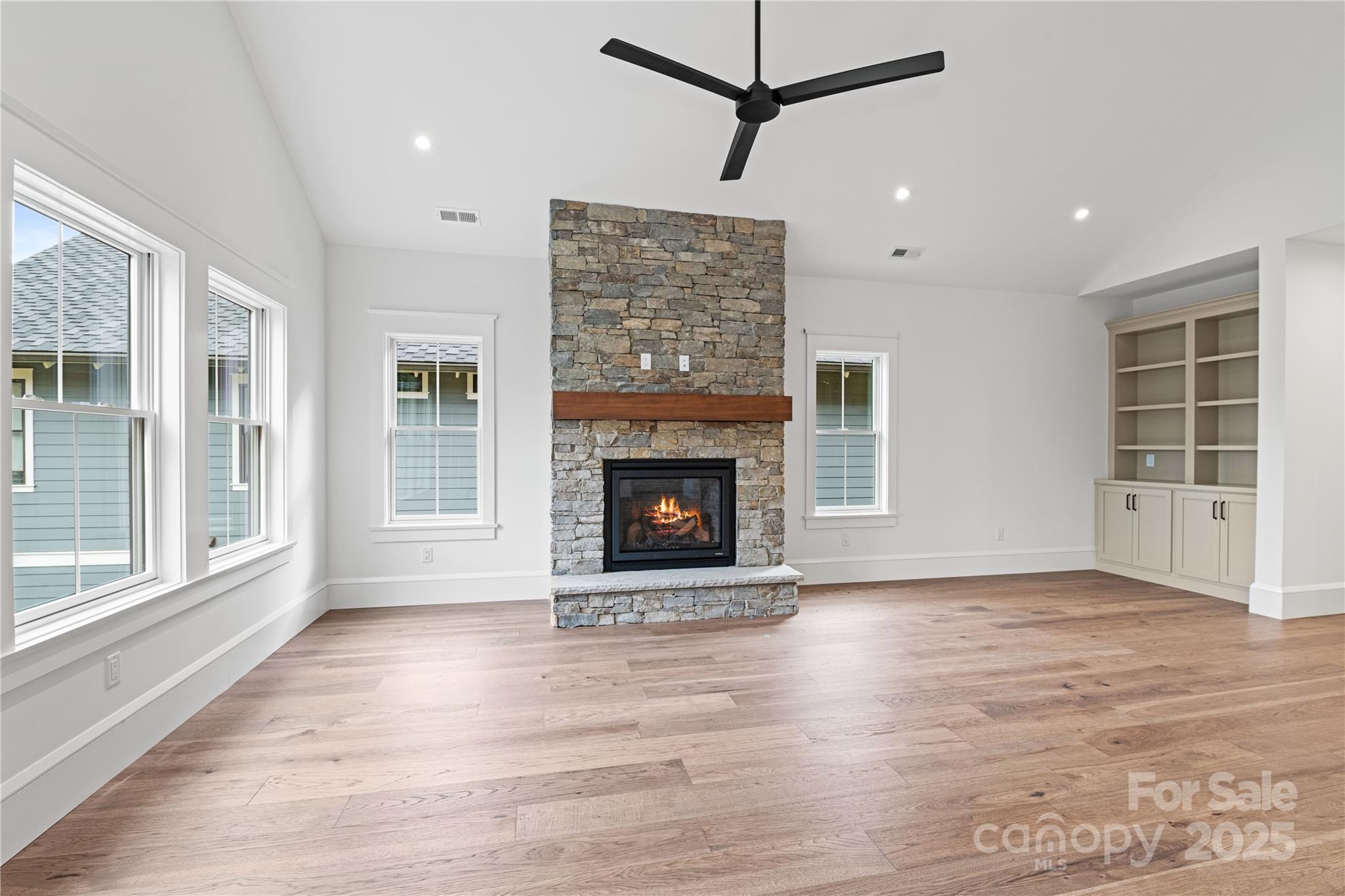 127 Creekside Valley Lane