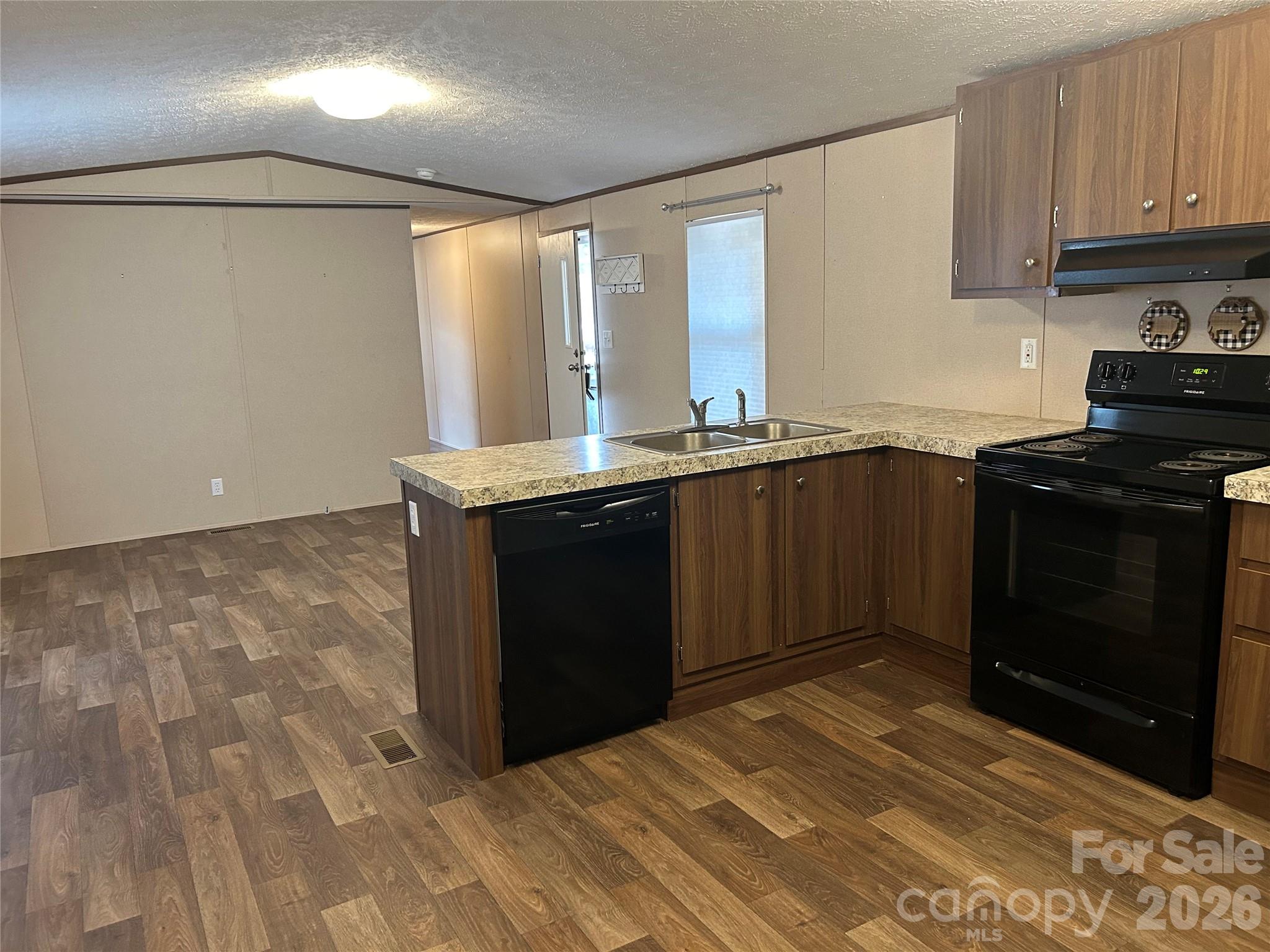 105 Old Yorkville Road