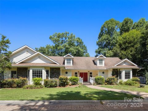 4901 Brevard Road Horse Shoe NC 28742