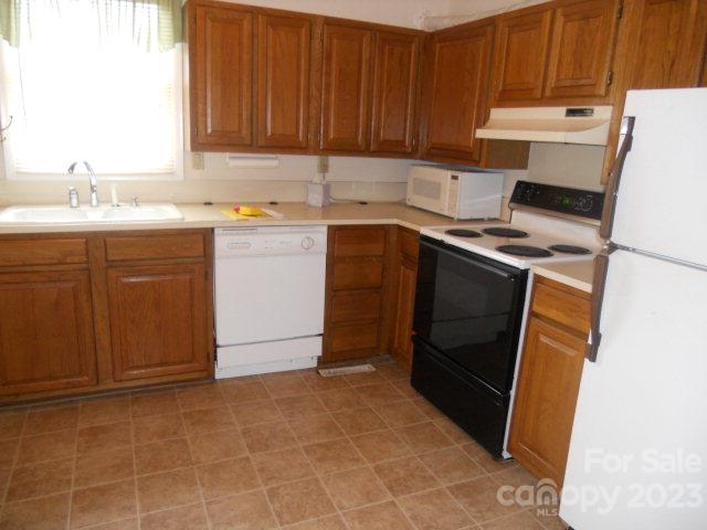 WILTSHIRE VILLAGE - Residential