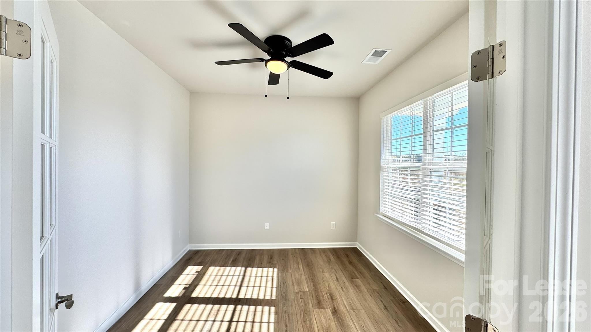 1542 Swallow Tail Drive