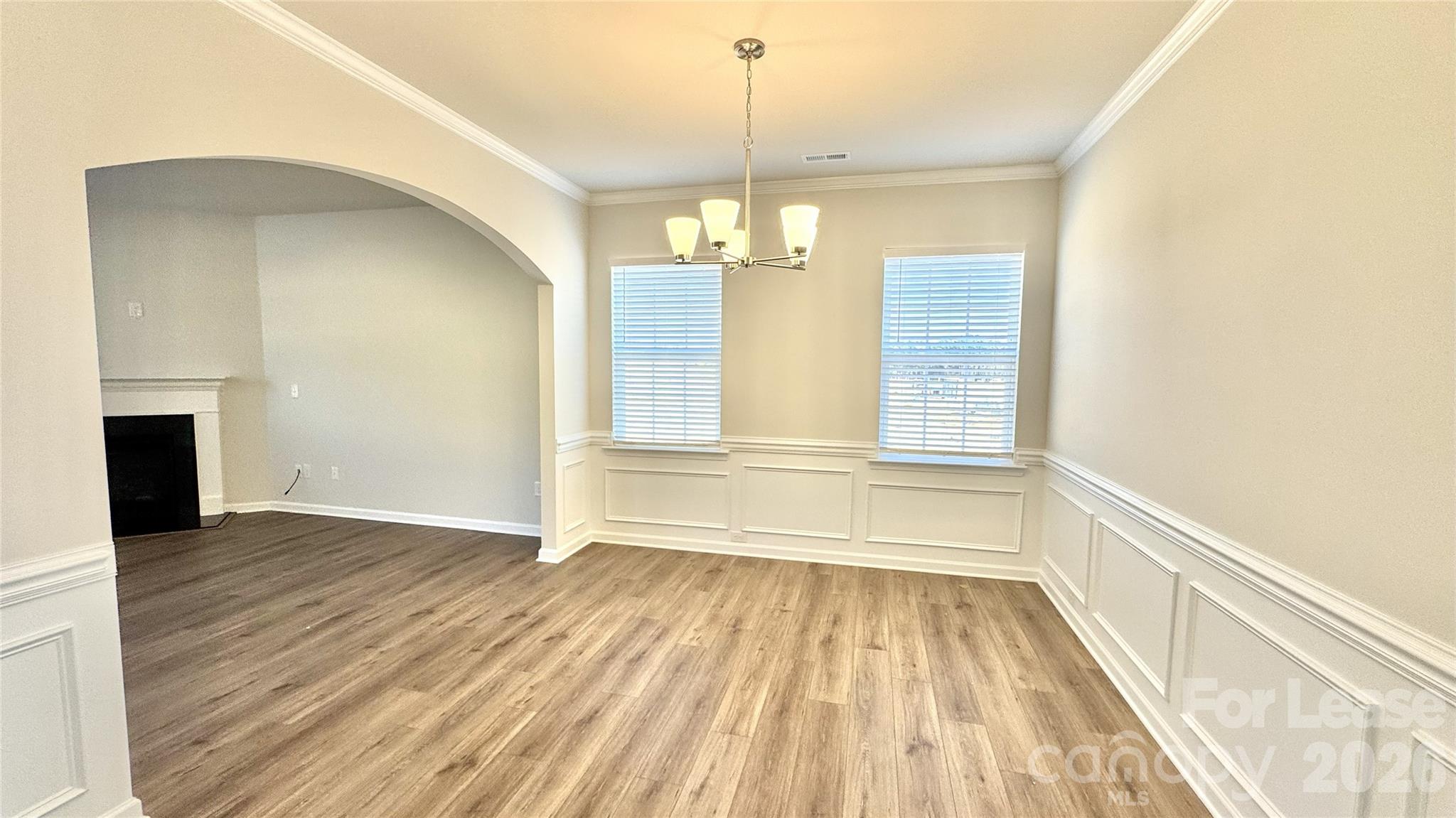 1542 Swallow Tail Drive