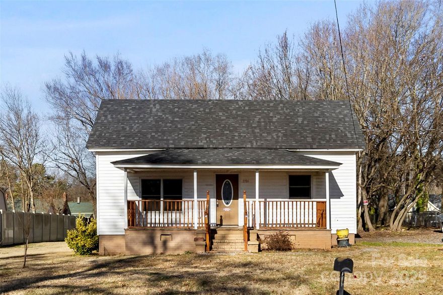 Charming 3-Bedroom Home with Spacious Yard – Conveniently Located!
Looking for a roomy, well-maintained home with easy access to I-85? This inviting 3-bedroom, 1-bathroom home is waiting for you! Featuring a cozy eat-in kitchen, some beautiful hardwood and tile flooring throughout, and a spacious .31-acre lot, this home offers both comfort and convenience.
All appliances seen in the home are included, so you can move right in! HVAC and roof are Newer (per seller) Whether you’re relaxing in one of the large bedrooms, cooking in the kitchen, or enjoying the outdoor space, you’ll find plenty of room to live, grow, and entertain.
Don't miss the chance to make this charming older home your own! Call today to schedule a tour!