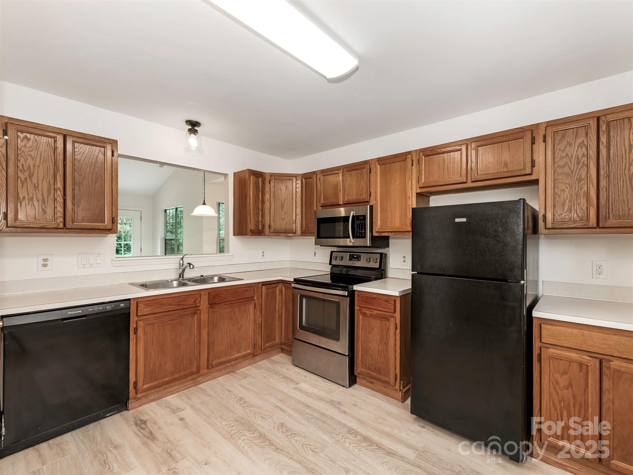 2851 Iron Gate Lane