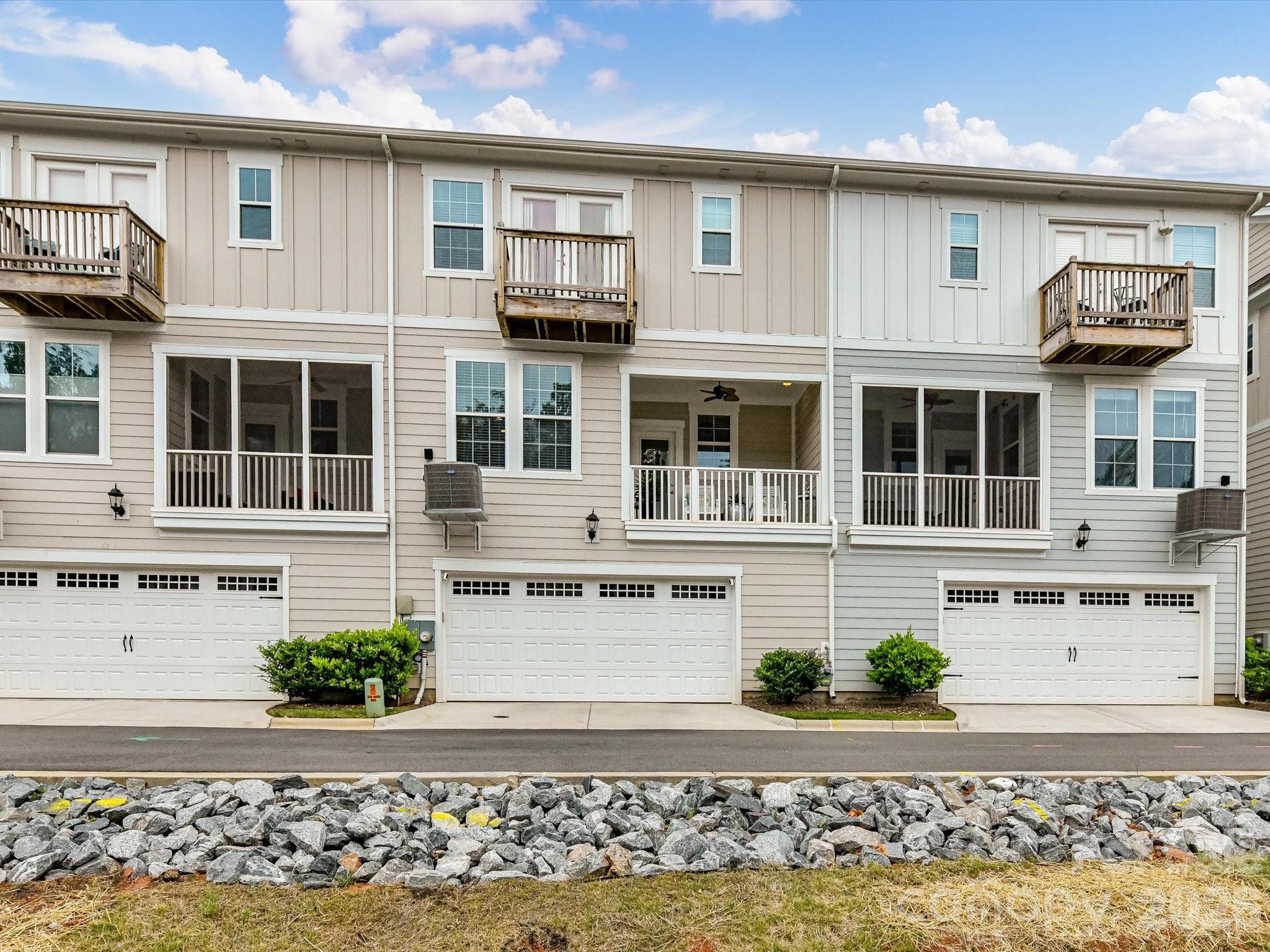 546 Amalfi Drive