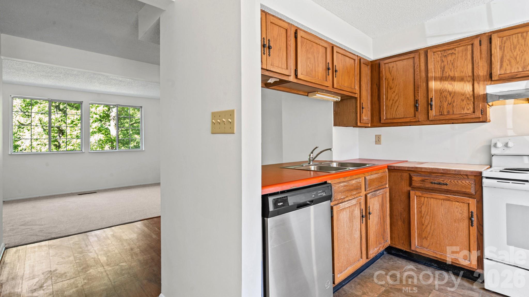 Waterford Townhomes - Residential