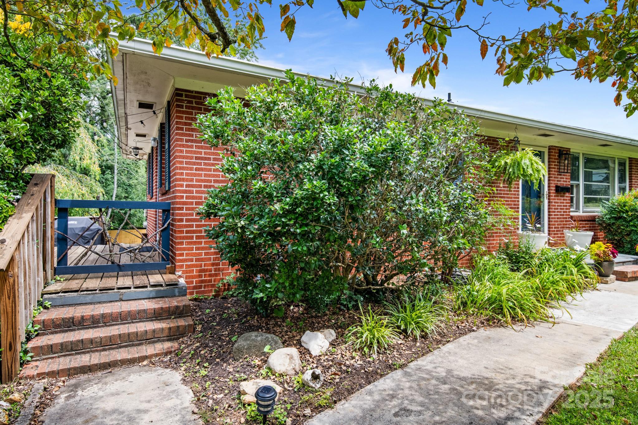 28 Woodgate Road