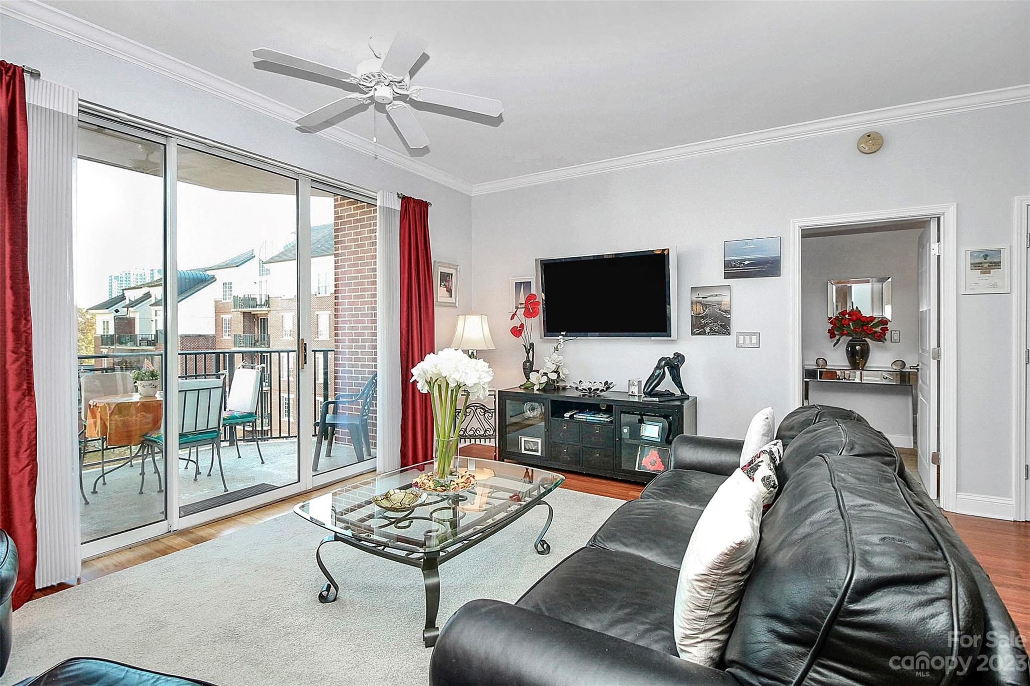 Fifth And Poplar - Residential