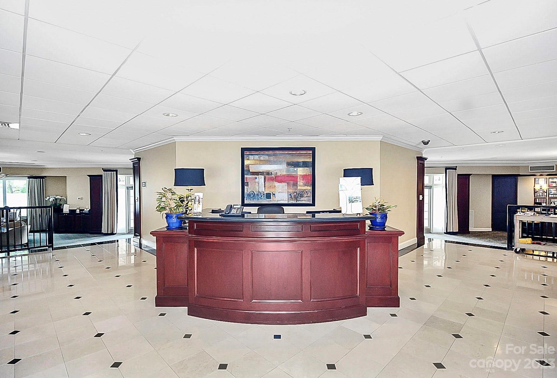 Fifth And Poplar - Residential