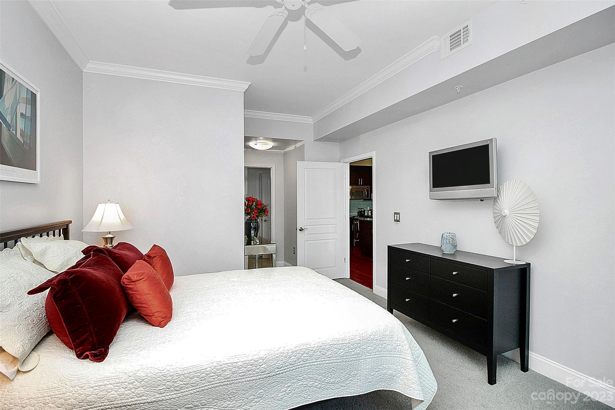 Fifth And Poplar - Residential