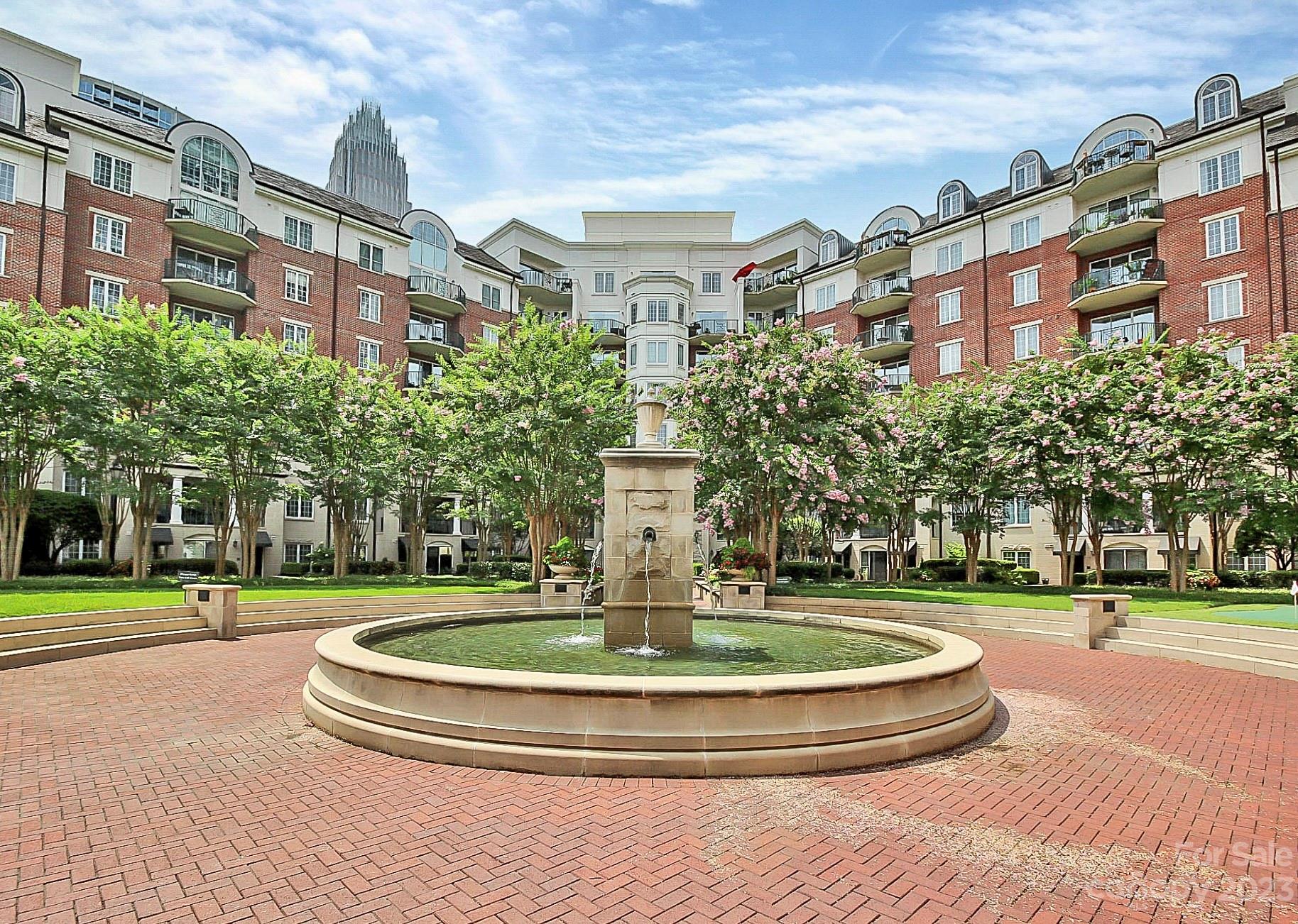 Fifth And Poplar - Residential