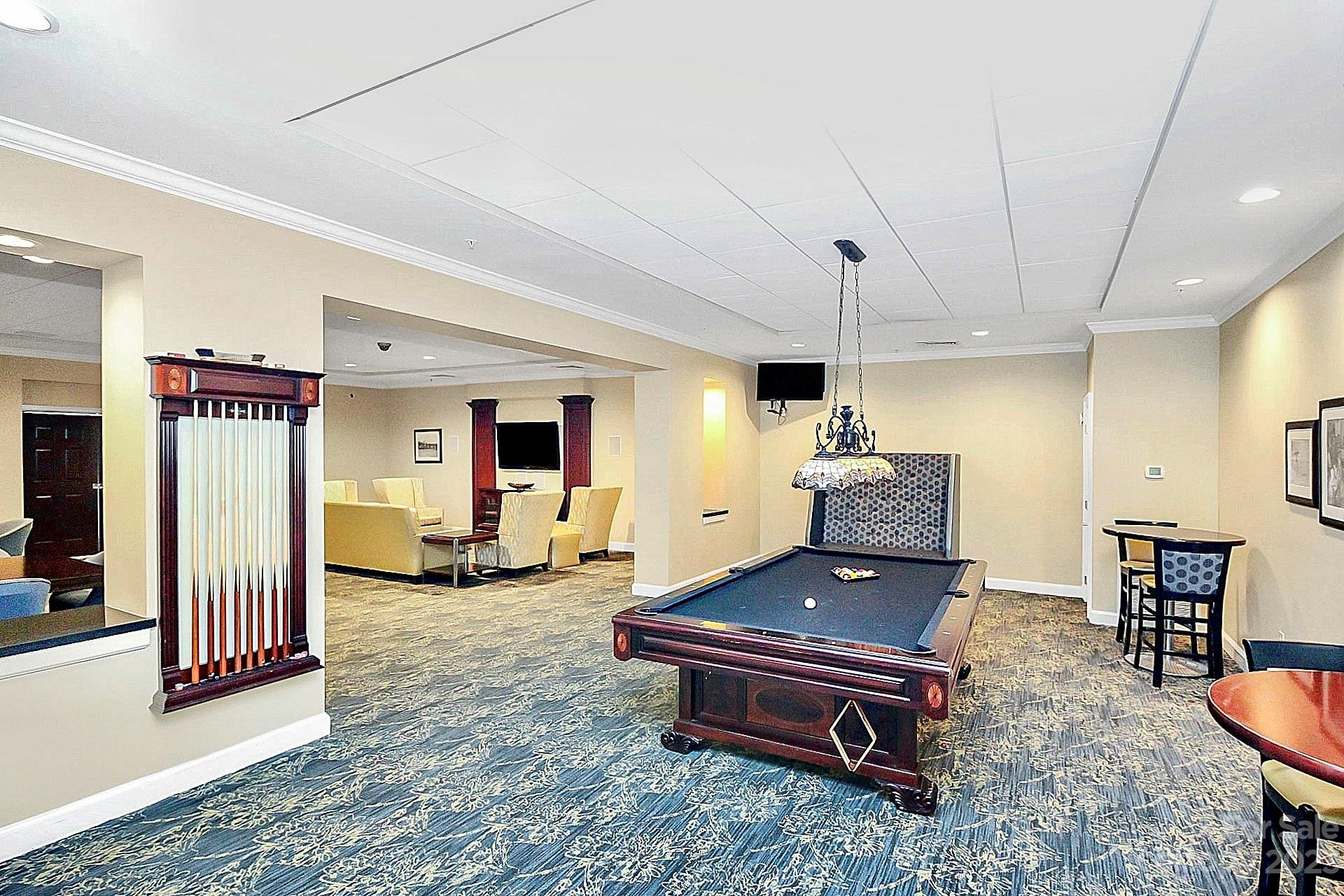 Fifth And Poplar - Residential