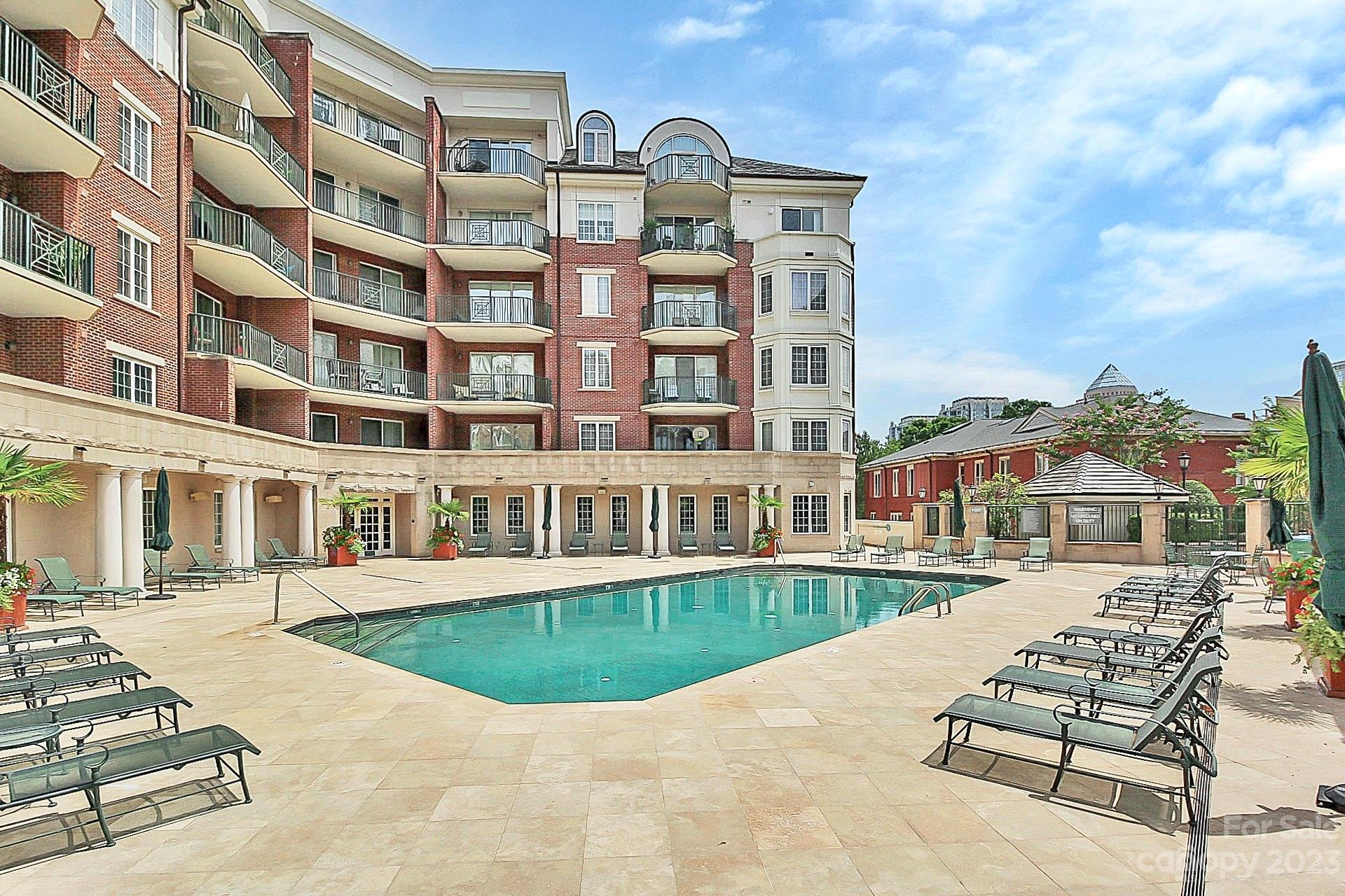 Fifth And Poplar - Residential