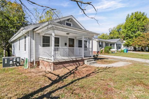 Photo of 128 Harwood Street, Albemarle, NC 28001 (MLS # 4315265)