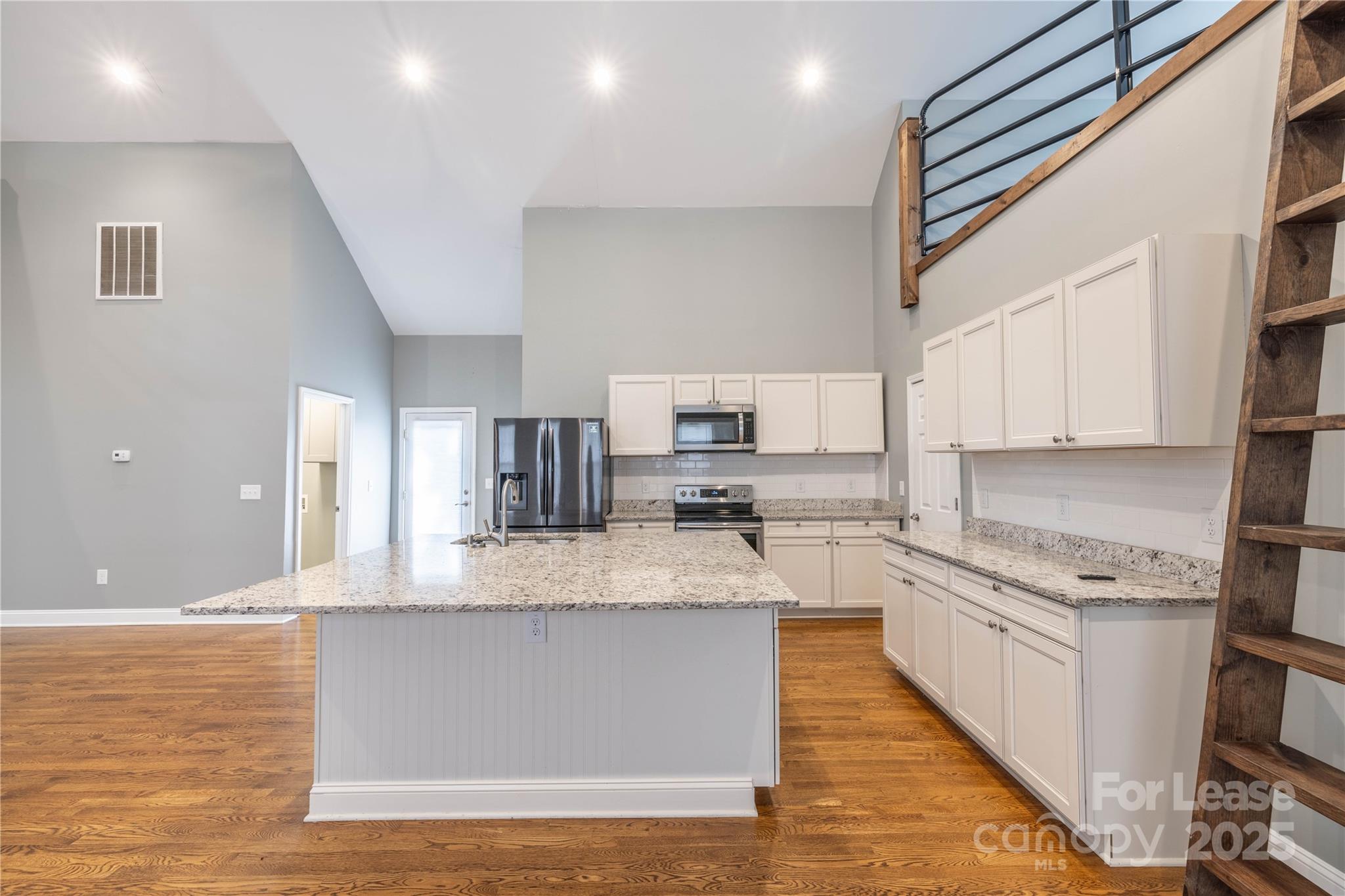 Woodrun - Residential Lease