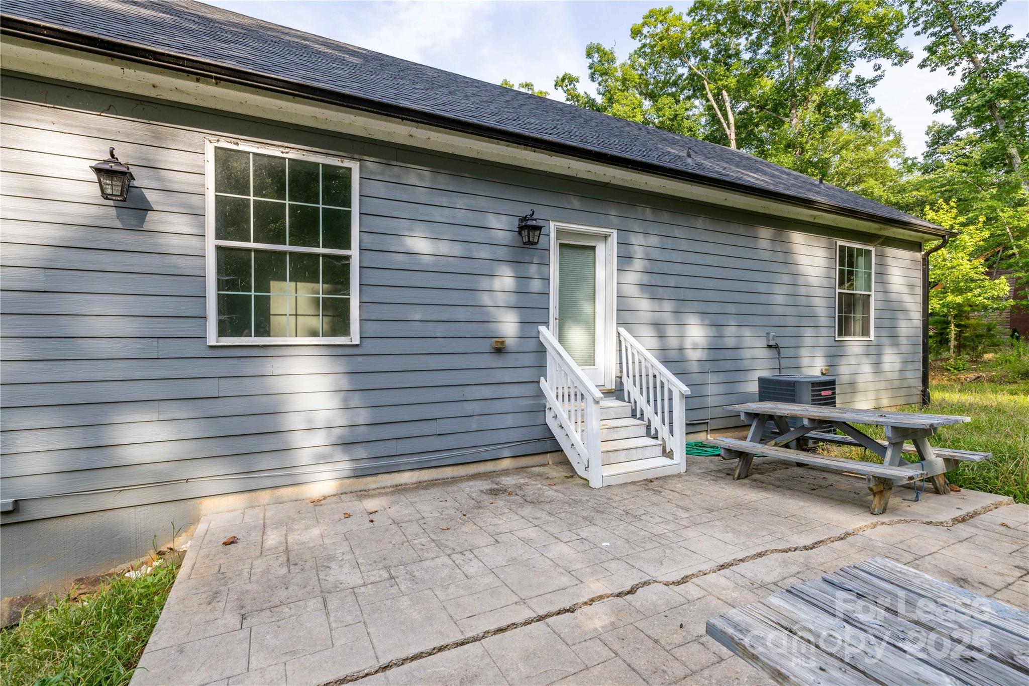 Woodrun - Residential Lease