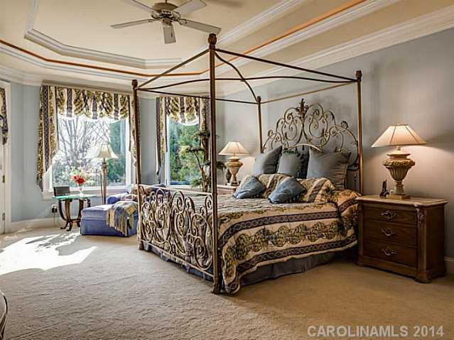 The Peninsula - Residential