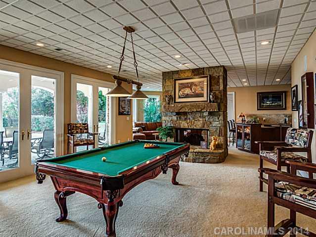 The Peninsula - Residential