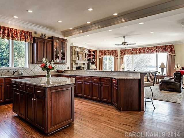 The Peninsula - Residential