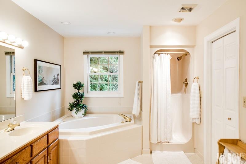 Moores Ferry - Residential