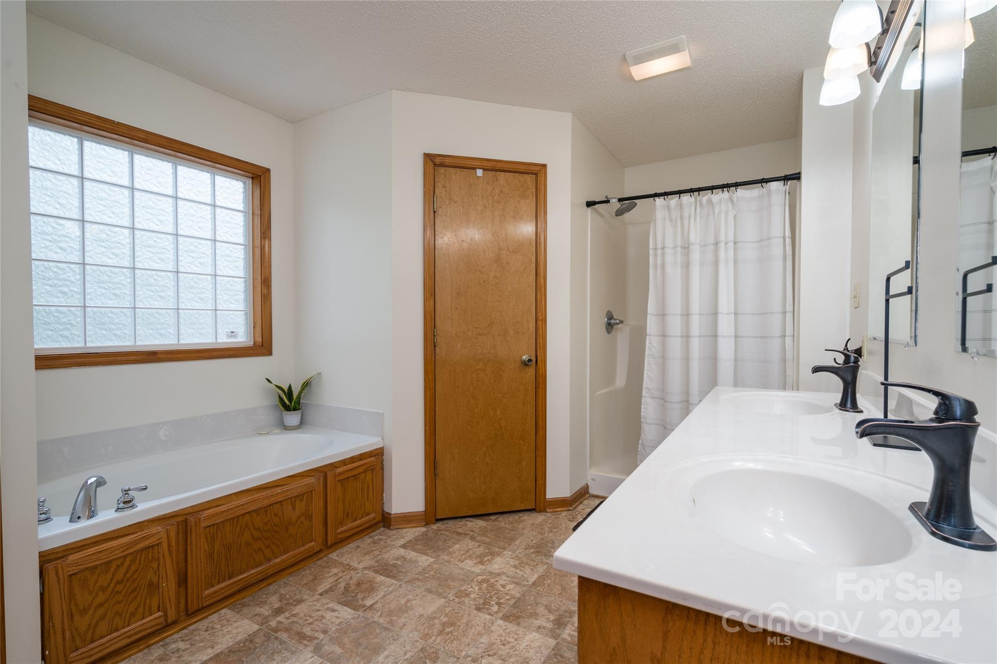 Villa Woods Ii - Residential
