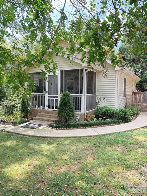 Photo of 522 19th Street SW, Hickory, NC 28602 (MLS # 4426515)