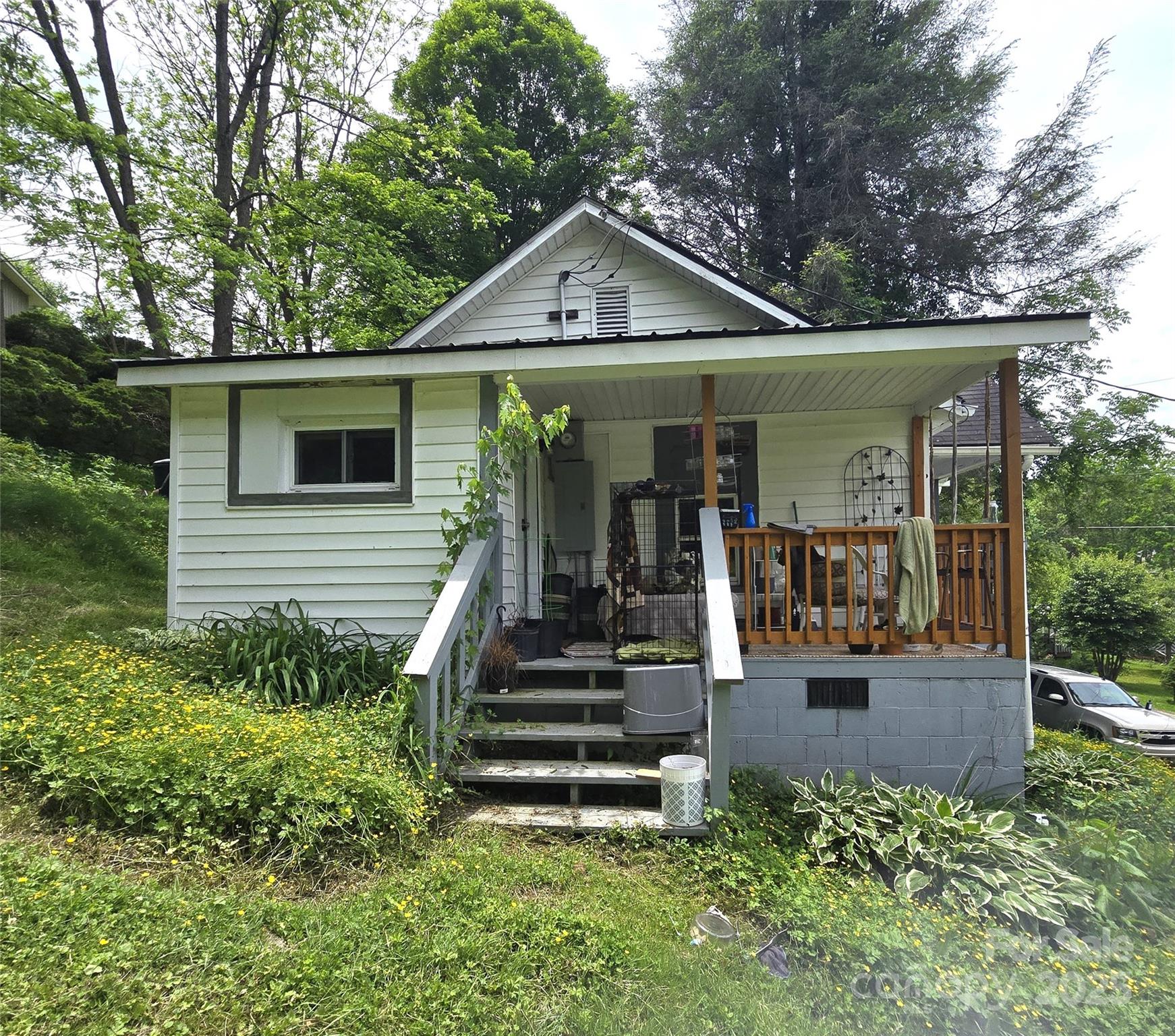 151 S Hill Street