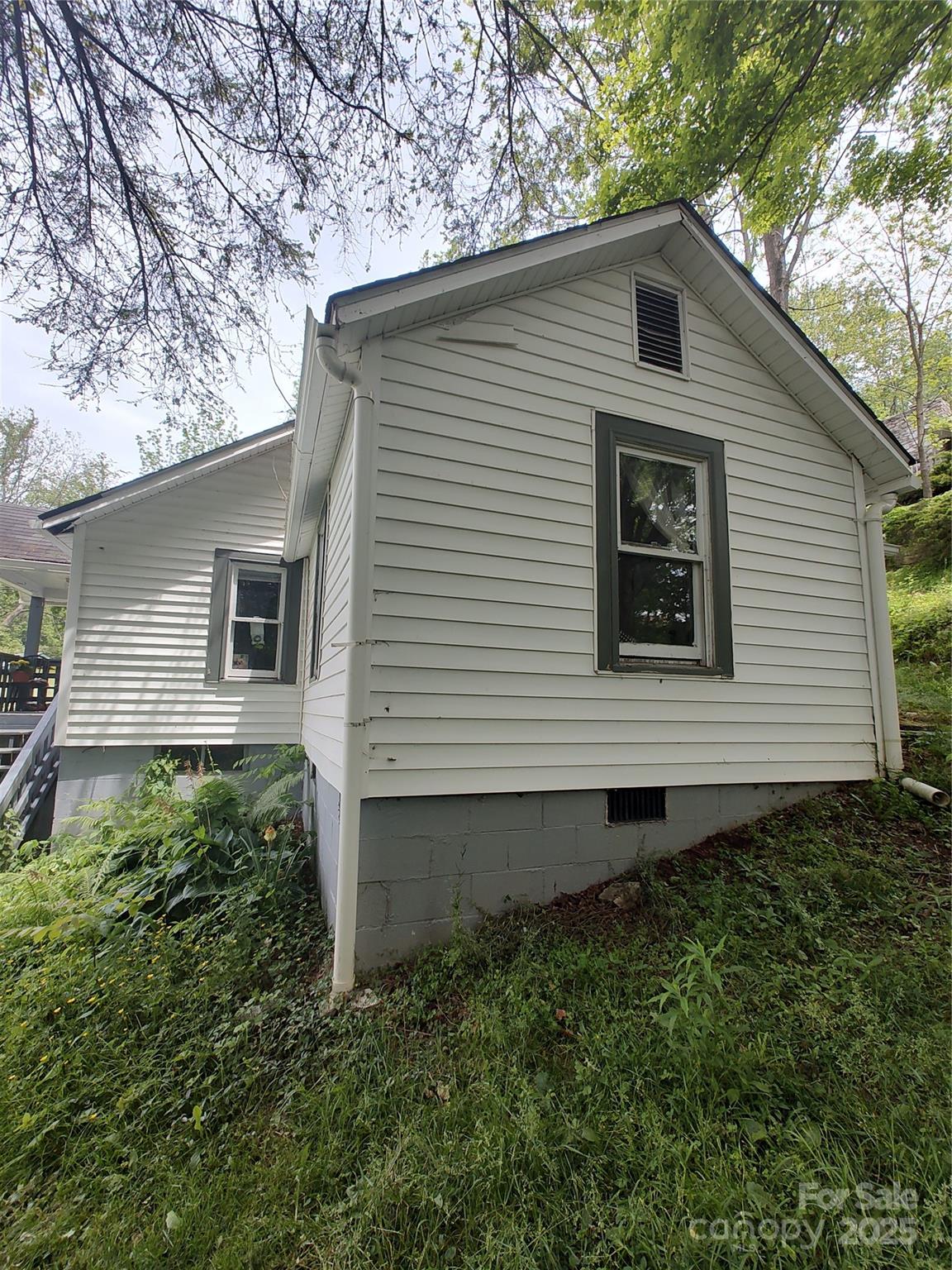 151 S Hill Street