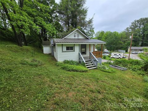 151 S Hill Street Waynesville NC 28786