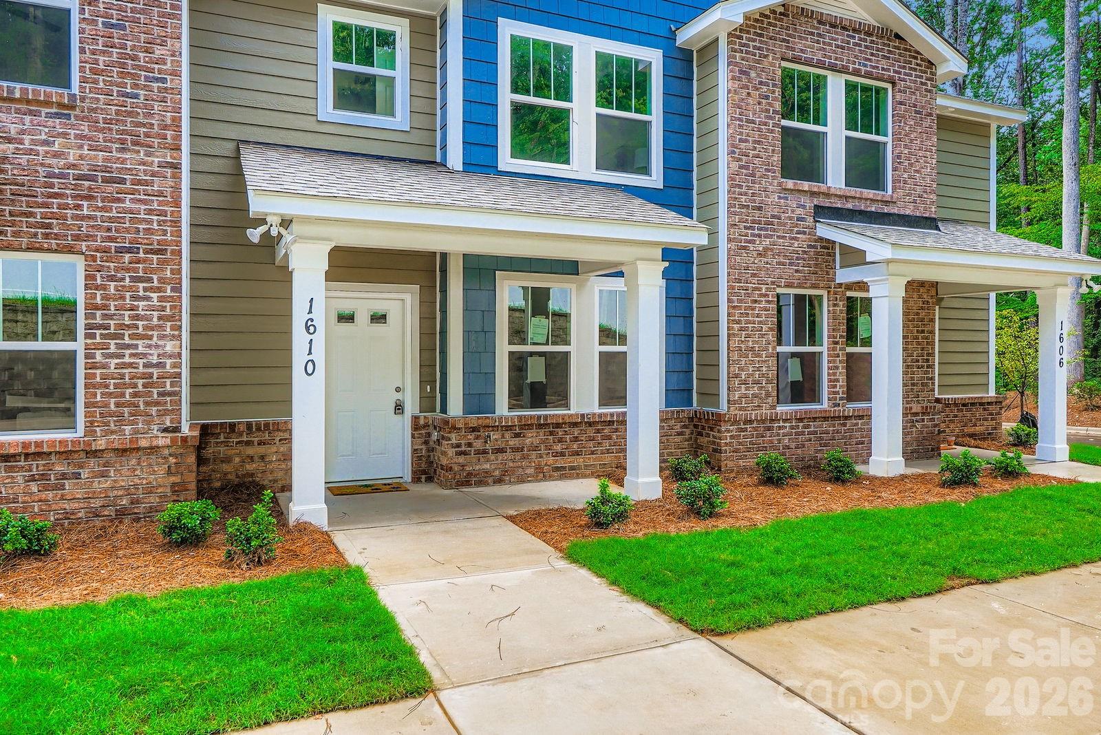 1614 Ct Brooks Circle