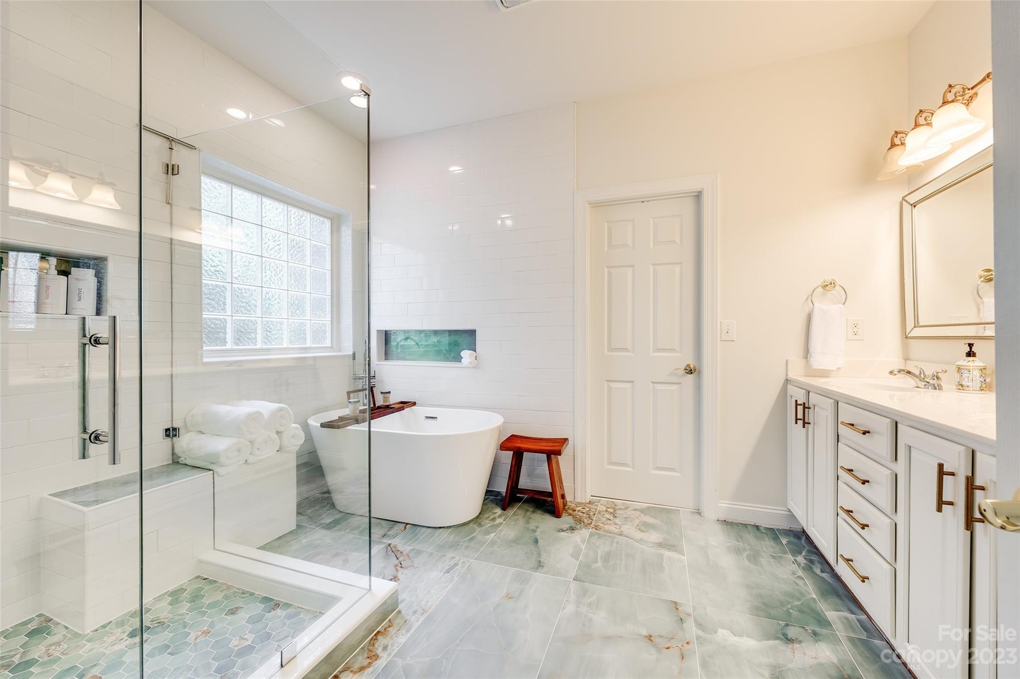 Lake Shore - Residential