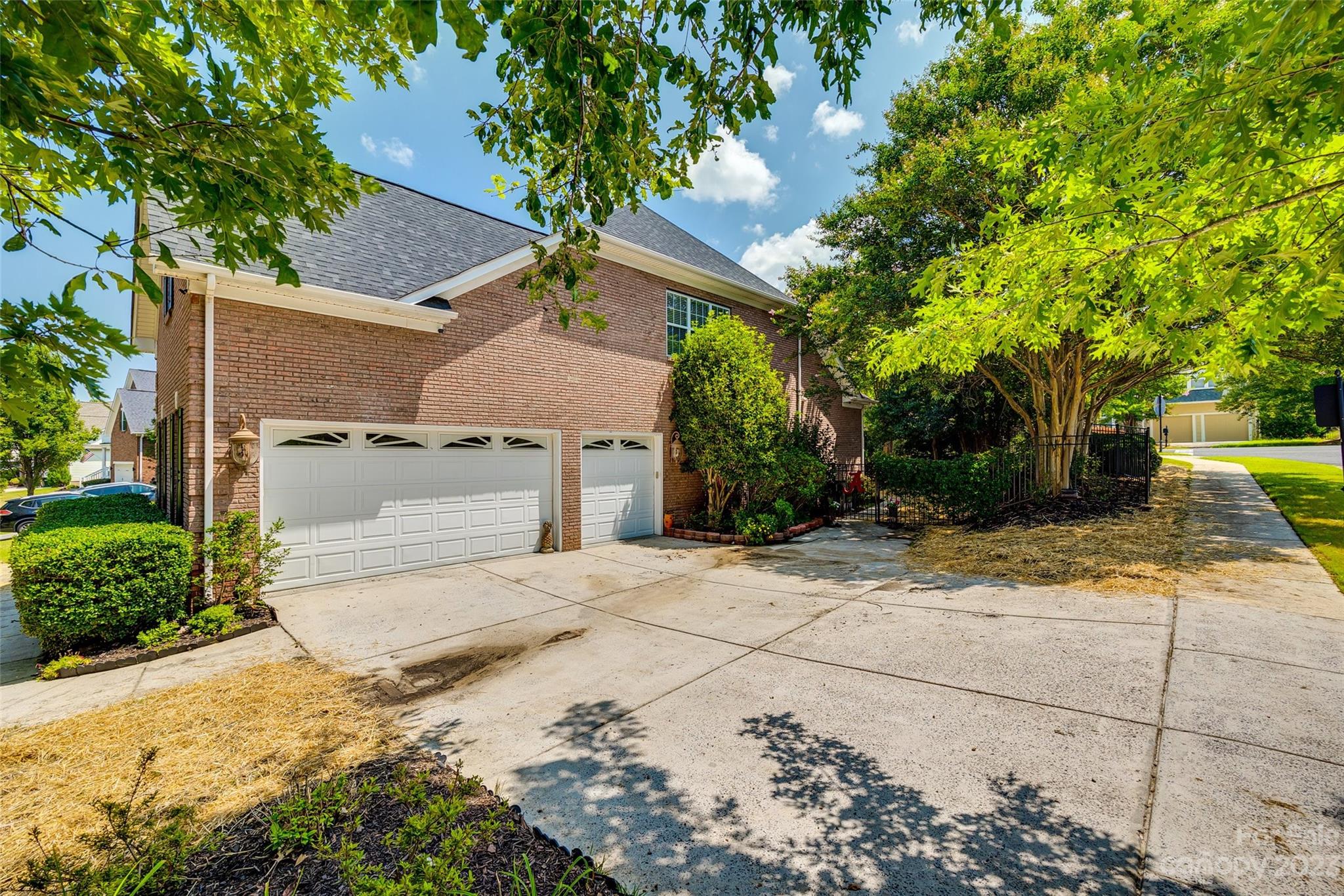 Lake Shore - Residential