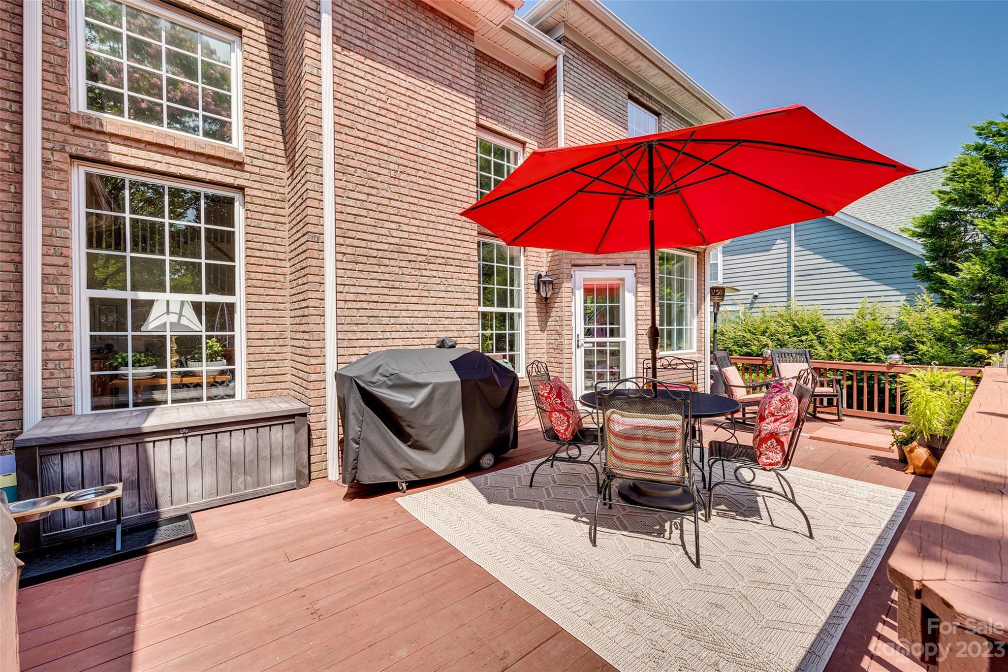 Lake Shore - Residential