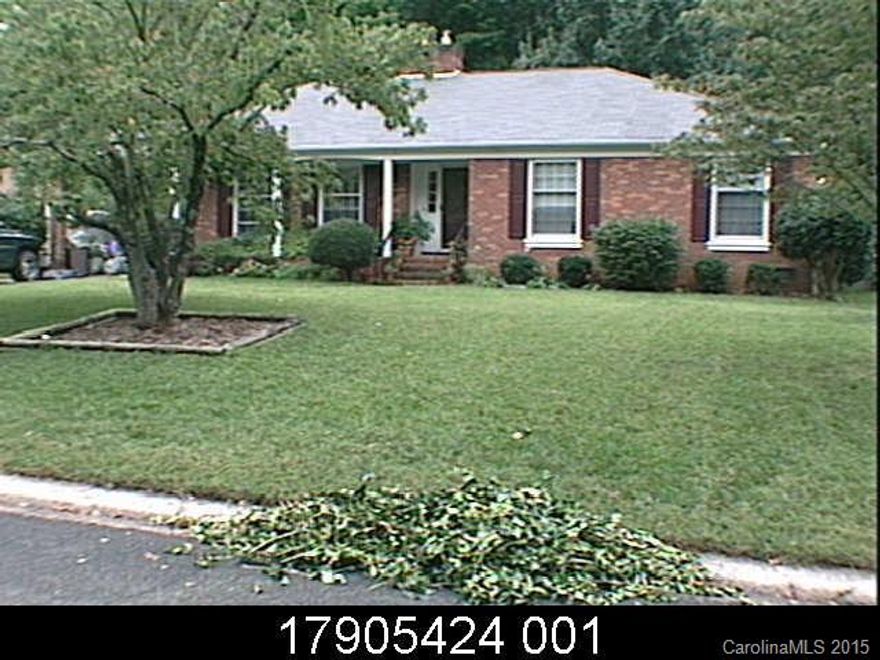 Lawn care included!  Nice 4 bedroom home in Beverly Woods!