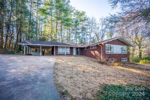 A home in Hendersonville