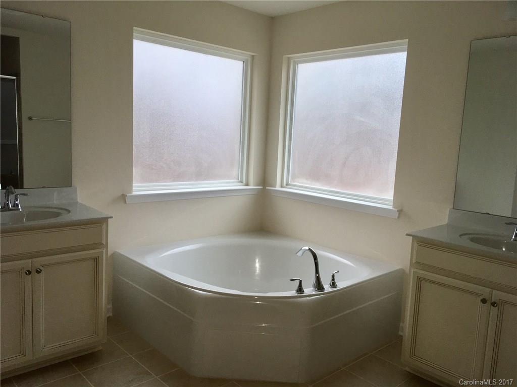 Southern Trace - Residential