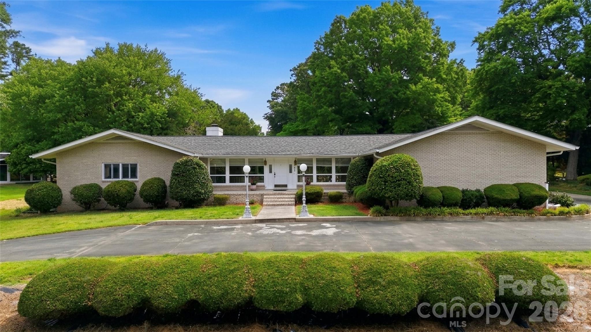 938 Sandswood Drive