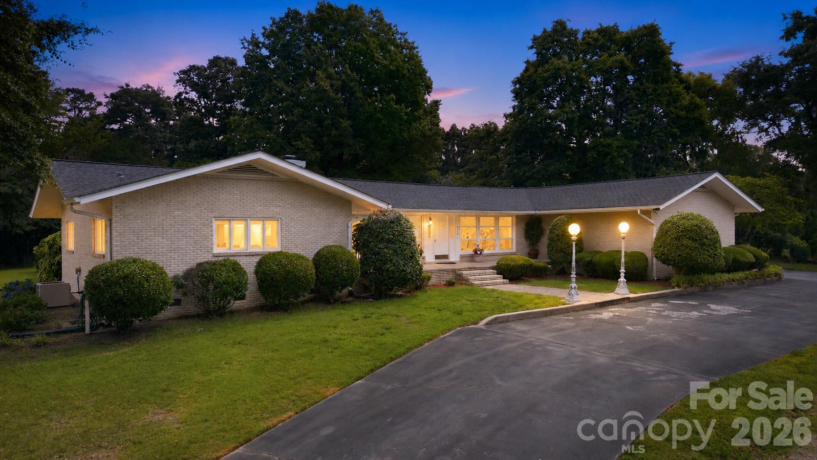 938 Sandswood Drive
