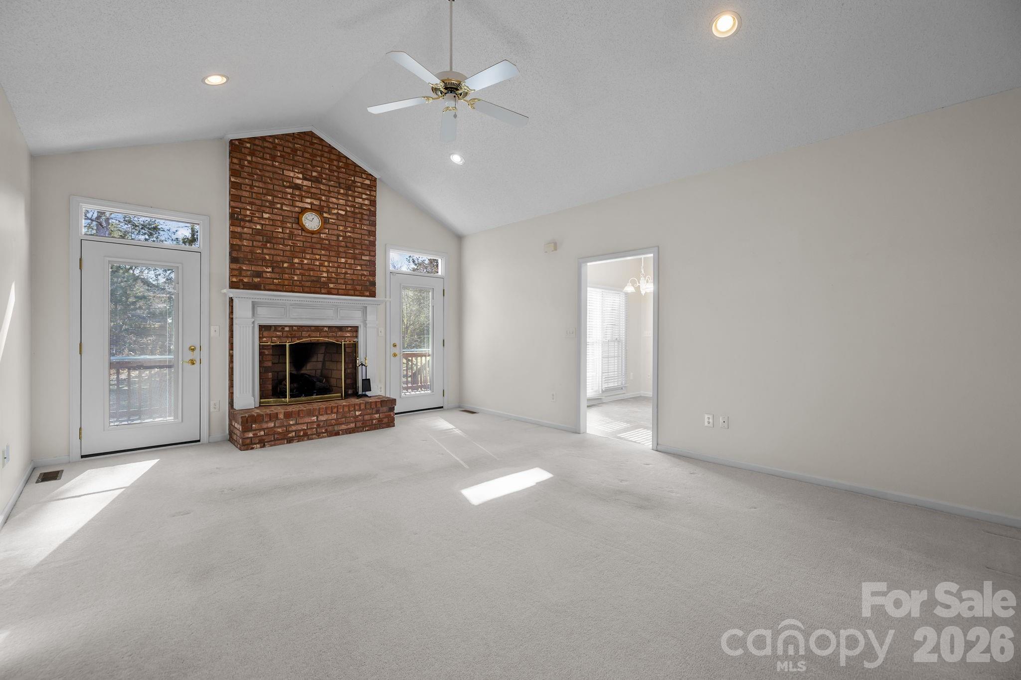 Eastview Oaks - Residential