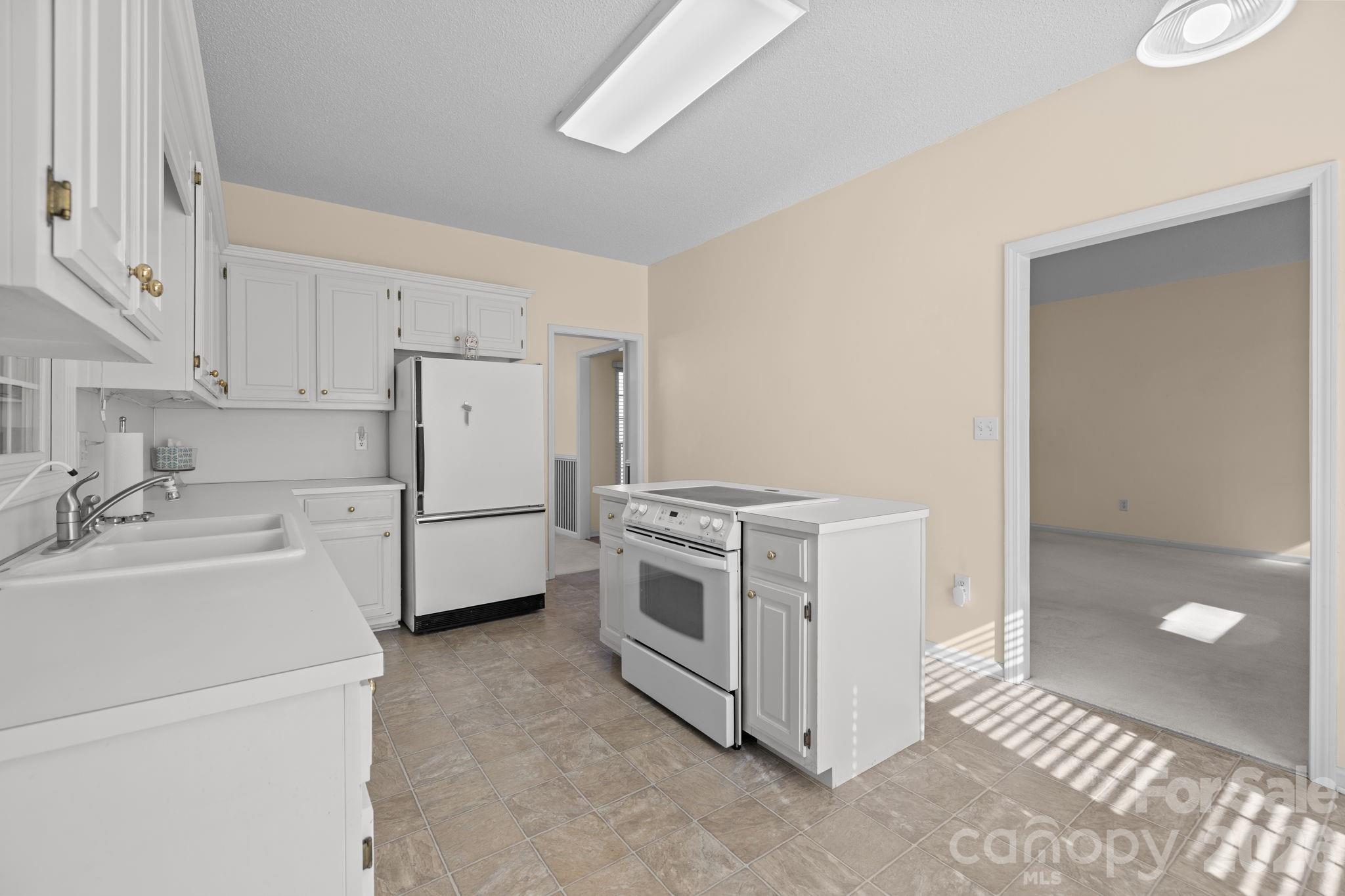 Eastview Oaks - Residential