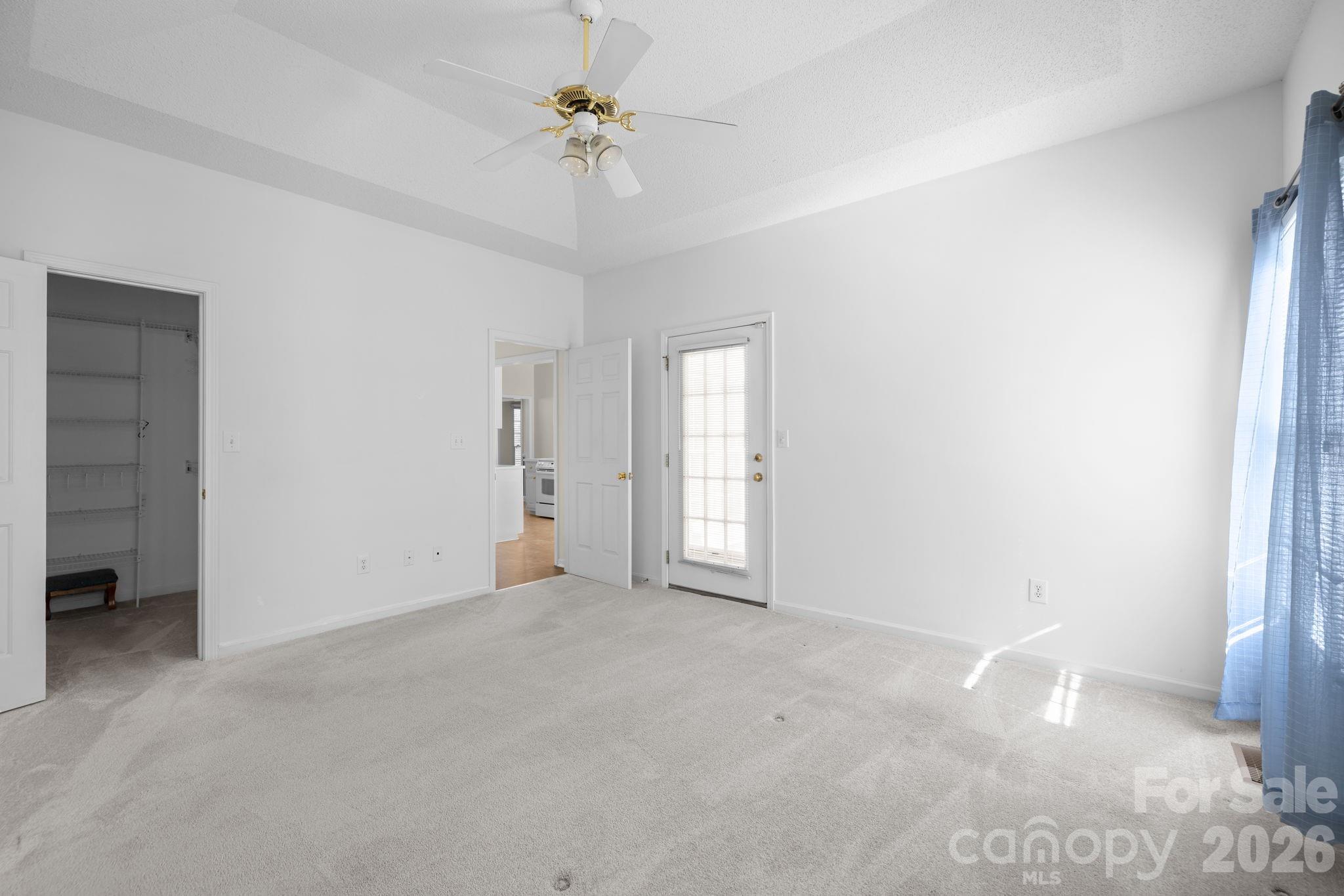 Eastview Oaks - Residential