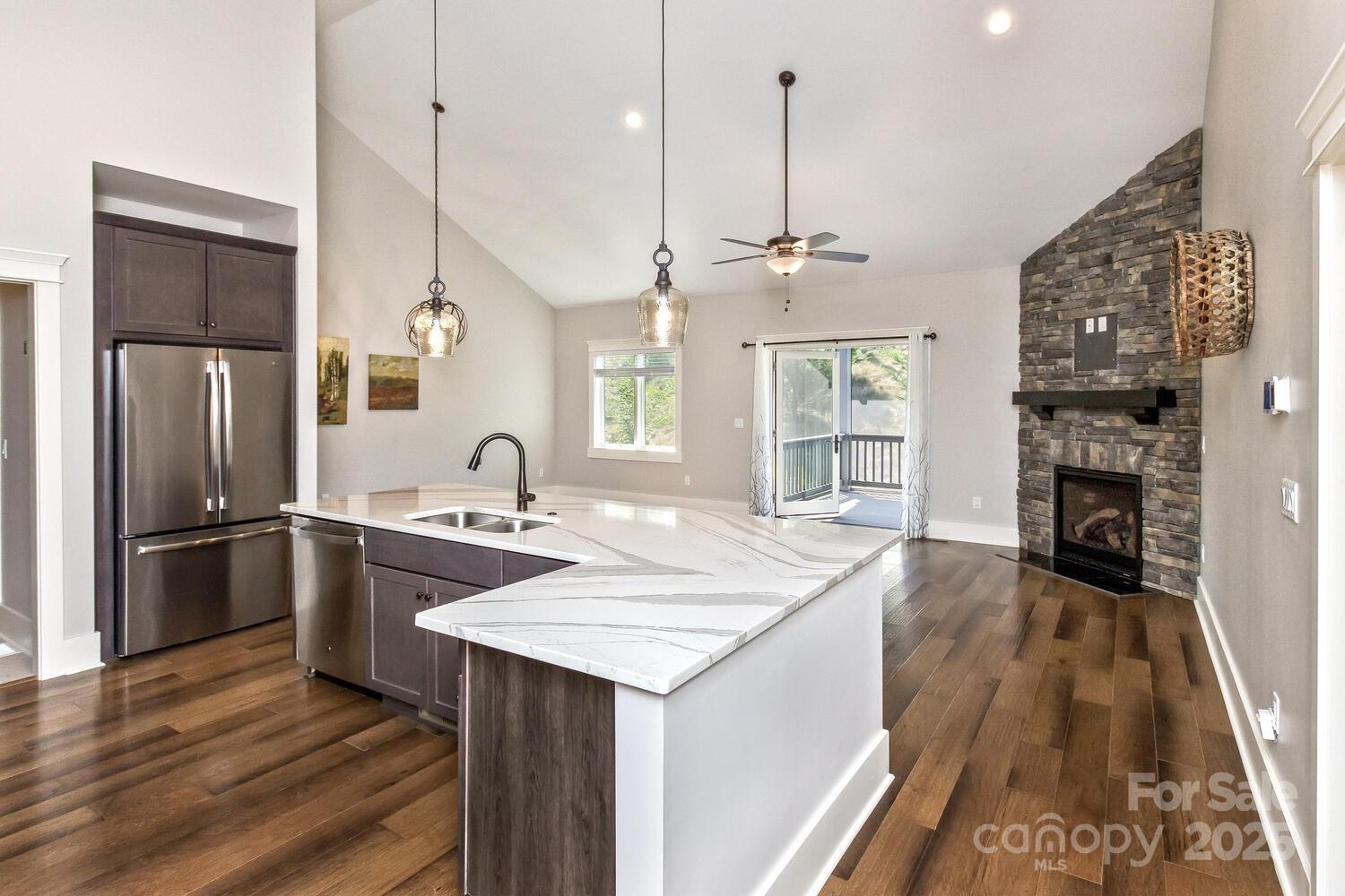 Cummings Cove - Residential