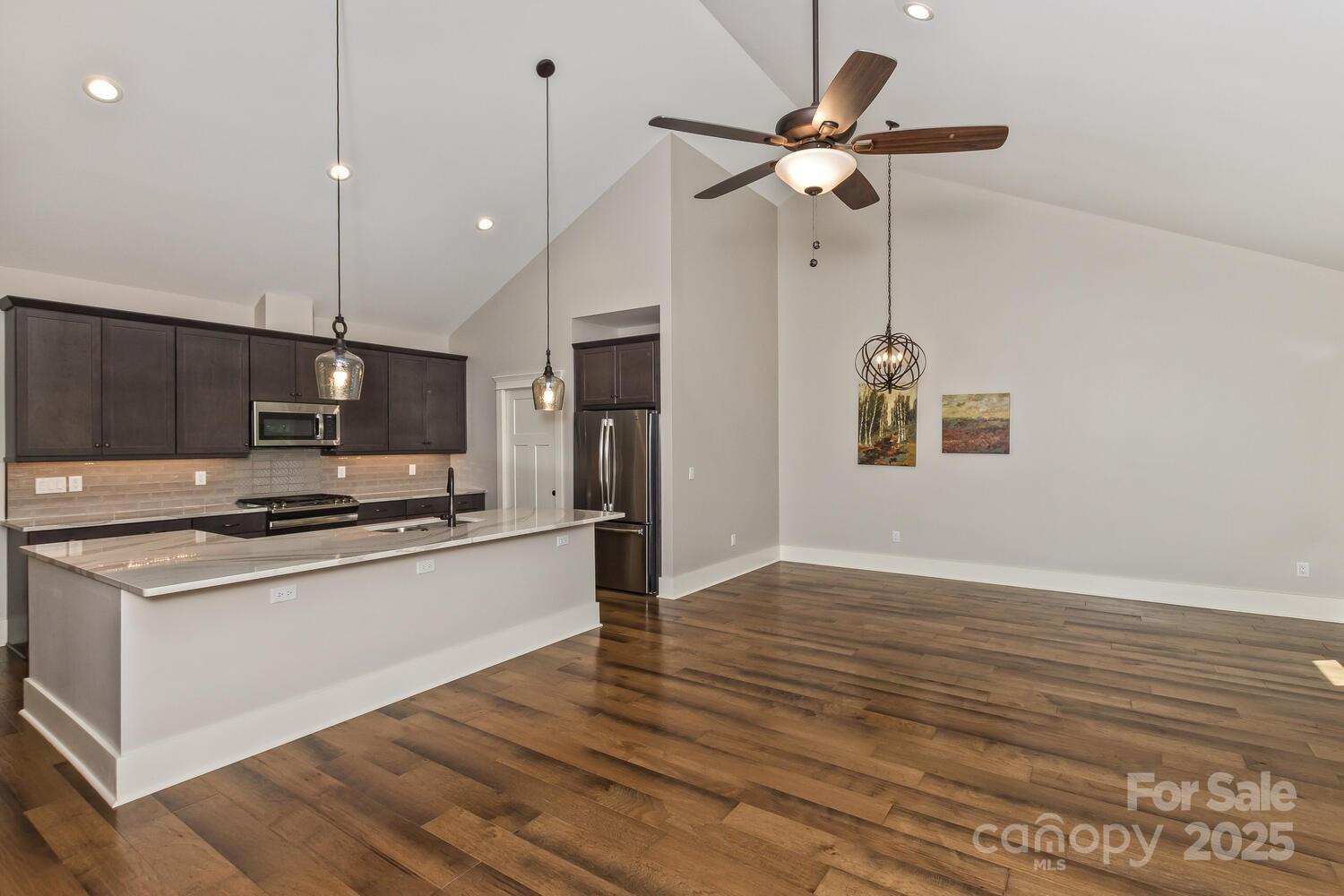 Cummings Cove - Residential